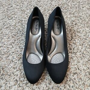 Coach And Four Women's Size 6 Shoes Black Comfort Pump Fashion Career Heels